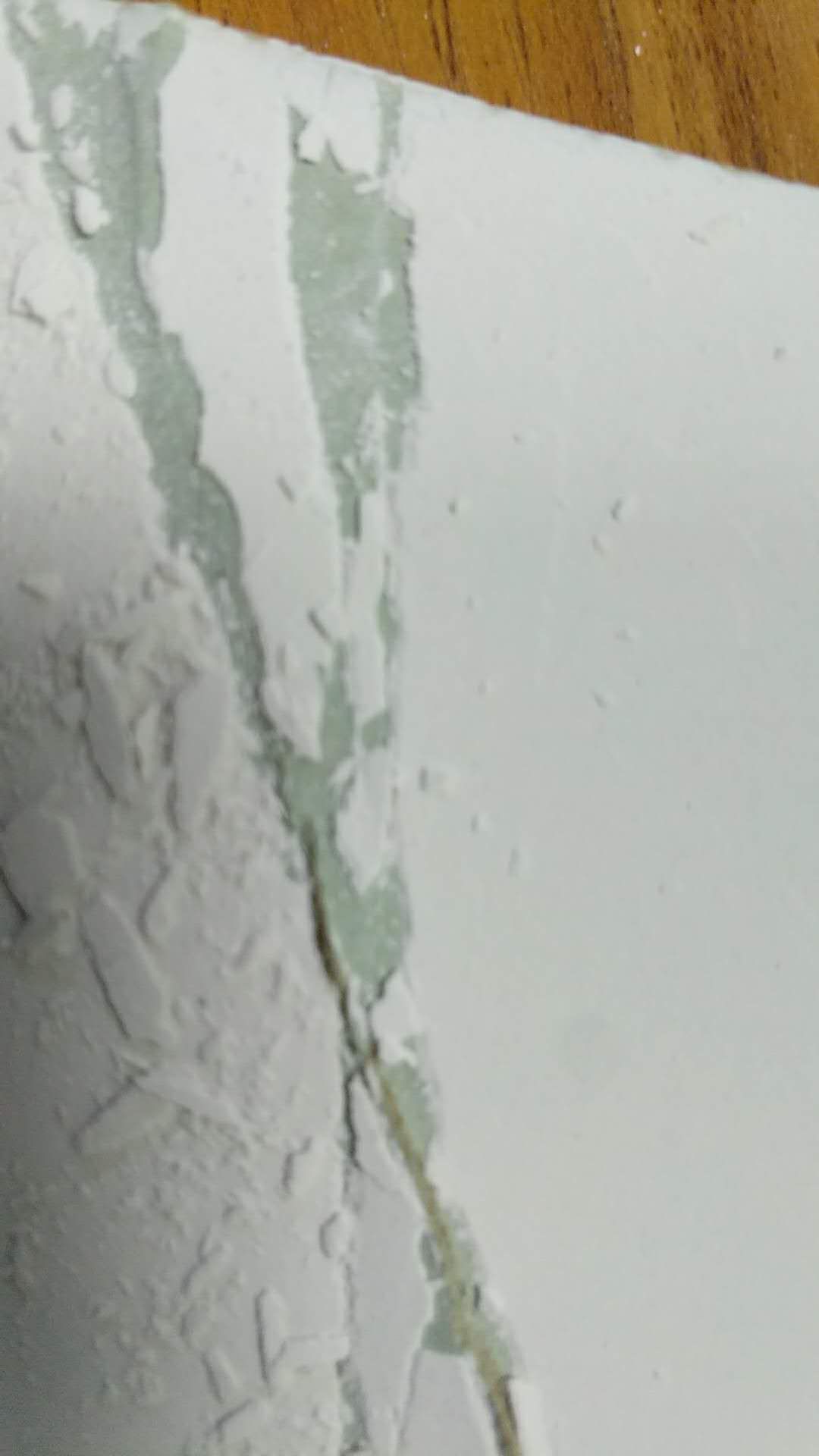 未涂刷石膏板折痕的效果
