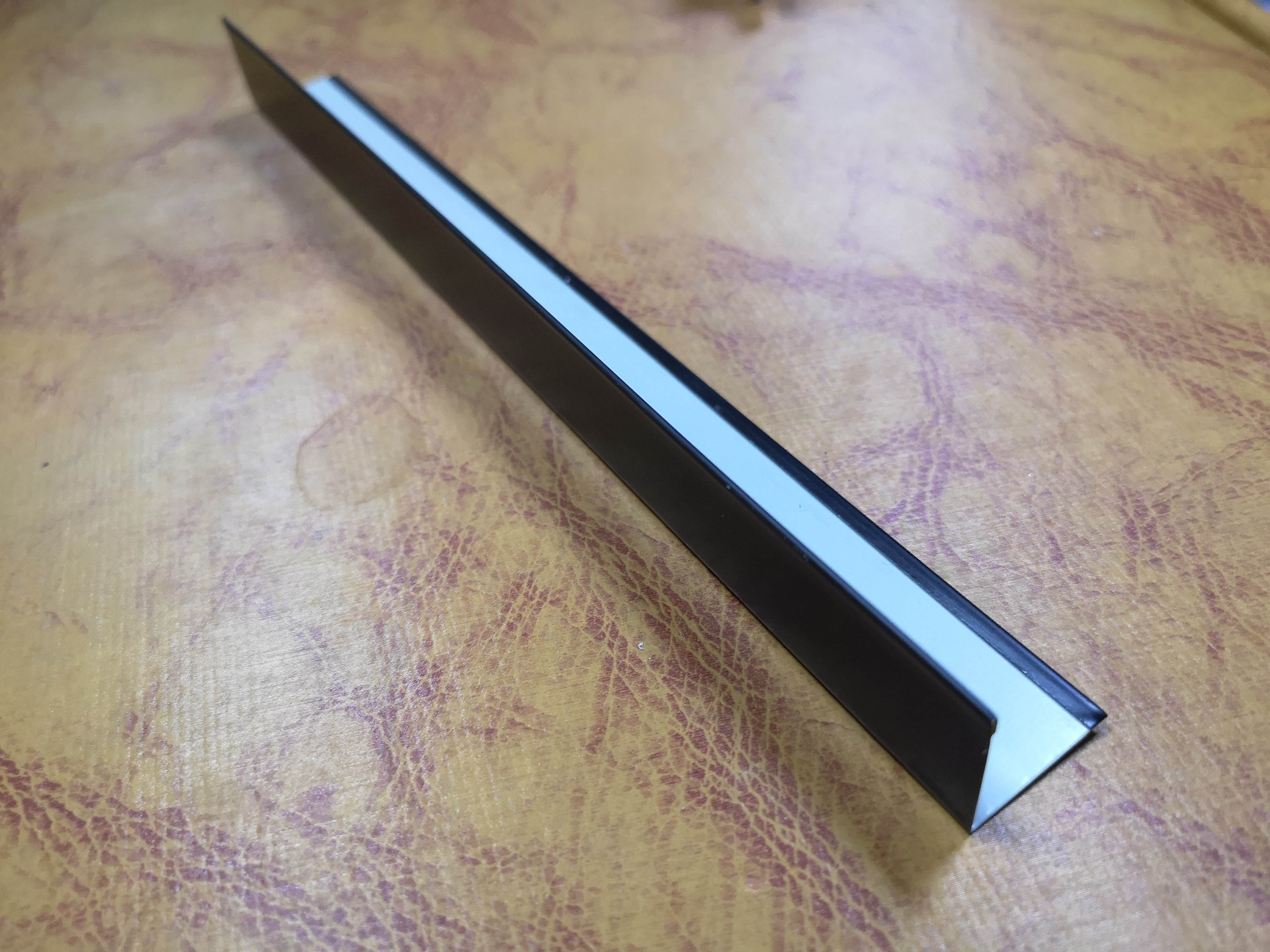 黑色烤漆龙骨边角